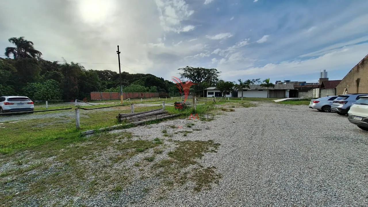 Terreno para Empreendimentos no litoral pr&oacute;ximo Parque Beto Carrero Word  Penha - 