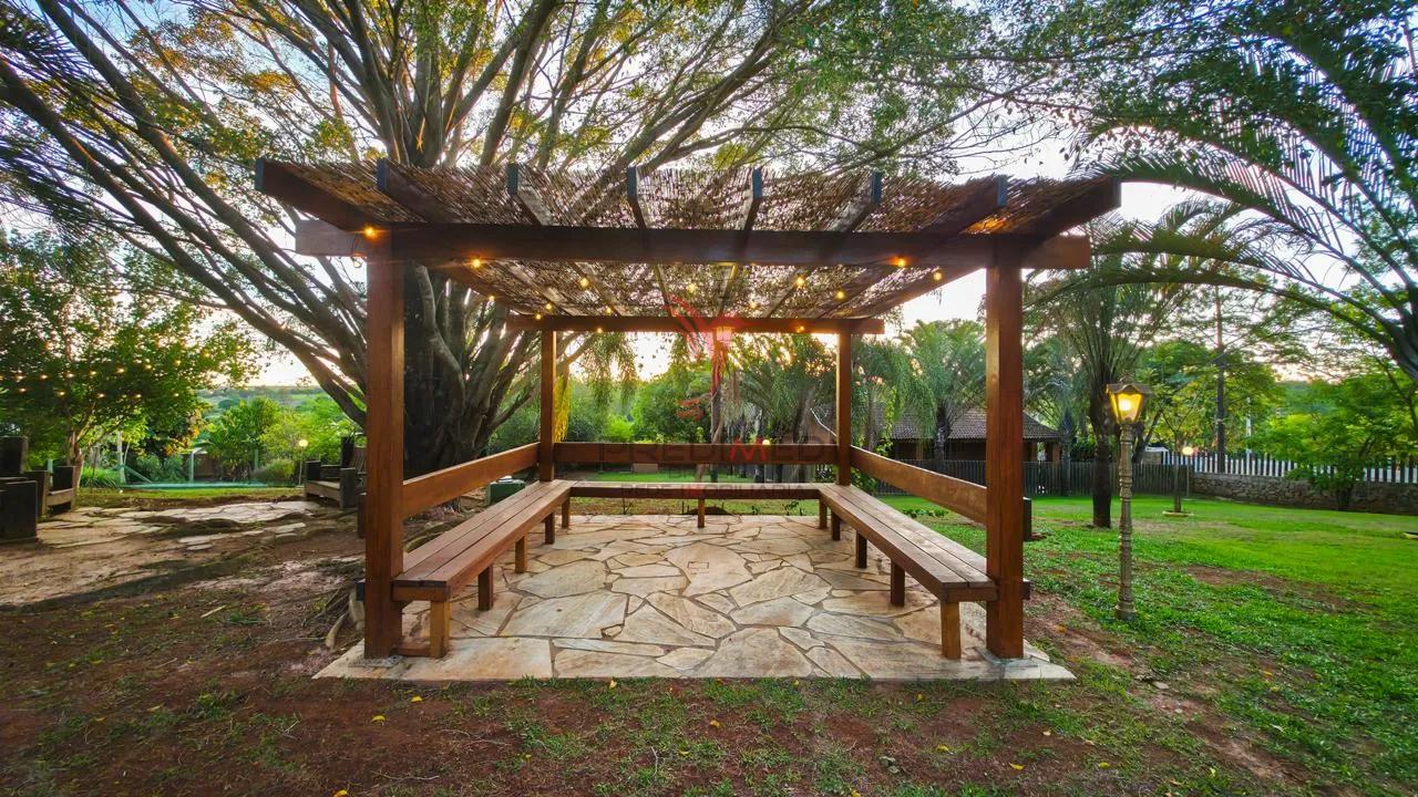 Ch&aacute;cara de Alto Padr&atilde;o a venda em Salto/SP,  com 5.000 m&sup2;  e 912 m&sup2; constru&iacute;dos  Salto - 