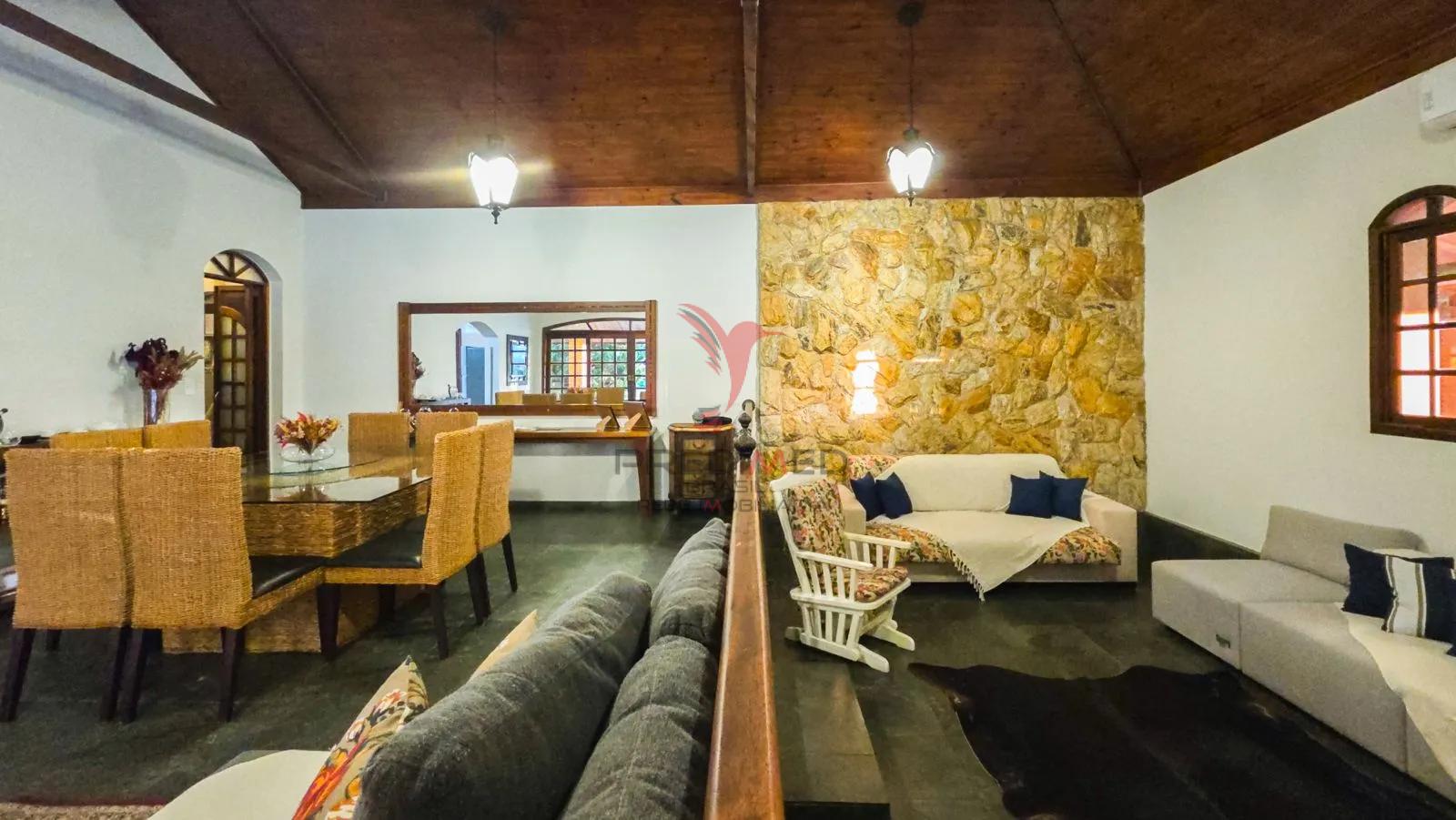 Ch&aacute;cara de Alto Padr&atilde;o a venda em Salto/SP,  com 5.000 m&sup2;  e 912 m&sup2; constru&iacute;dos  Salto - 