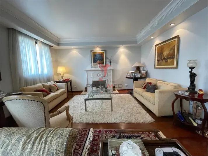ALTO PADR&Atilde;O NO CAMPO BELO | 194 M&sup2; | 4 DORMIT&Oacute;RIOS | 3 VAGAS  São Paulo - 