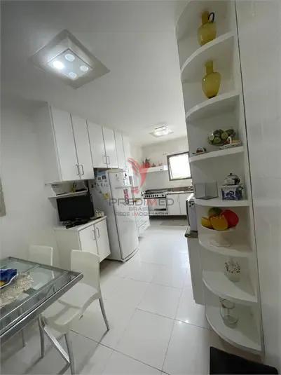 ALTO PADR&Atilde;O NO CAMPO BELO | 194 M&sup2; | 4 DORMIT&Oacute;RIOS | 3 VAGAS  São Paulo - 