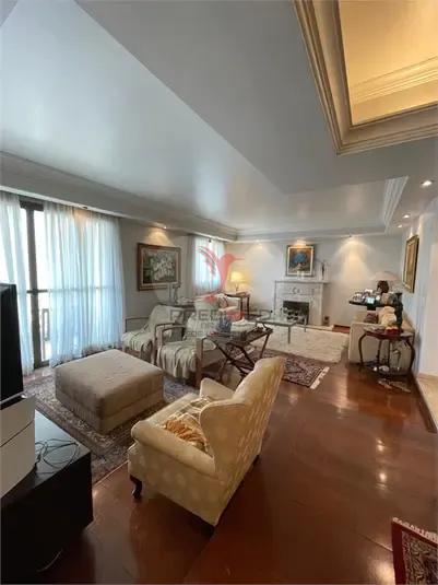 ALTO PADR&Atilde;O NO CAMPO BELO | 194 M&sup2; | 4 DORMIT&Oacute;RIOS | 3 VAGAS  São Paulo - 