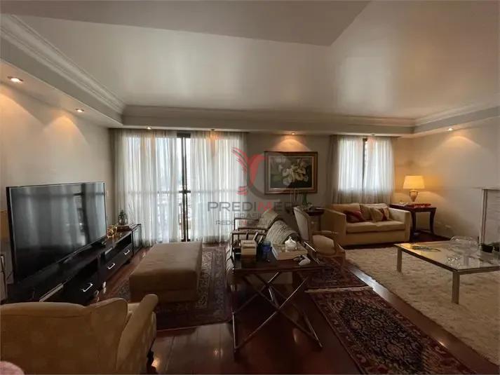 ALTO PADR&Atilde;O NO CAMPO BELO | 194 M&sup2; | 4 DORMIT&Oacute;RIOS | 3 VAGAS  São Paulo - 