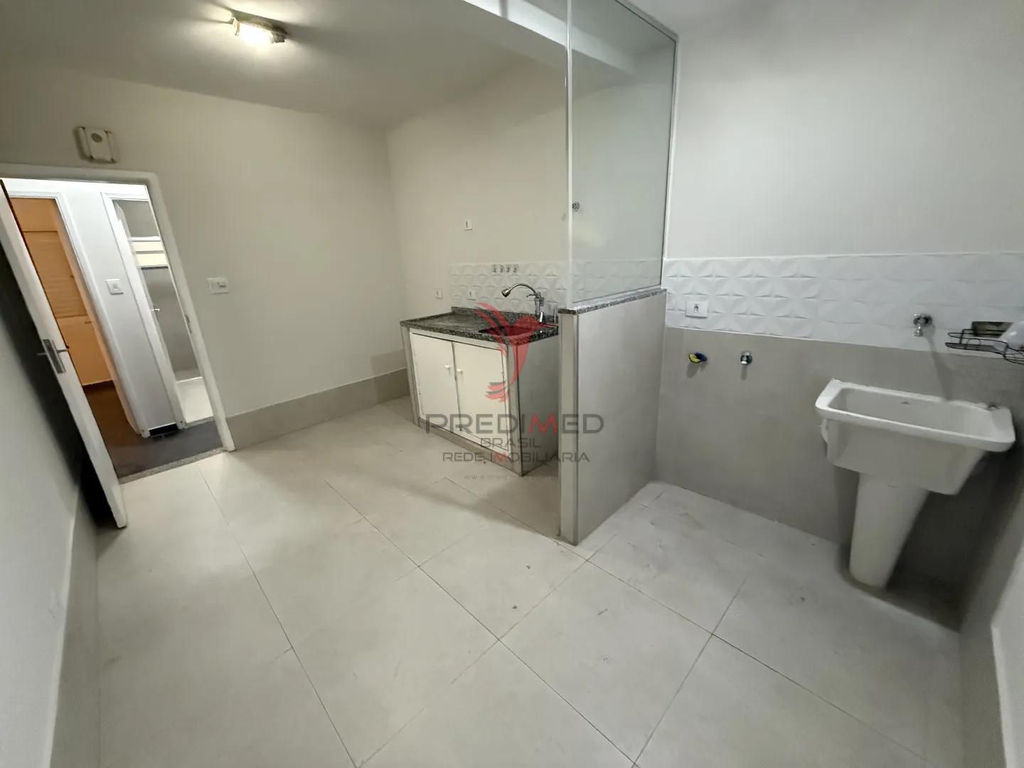 Aluguel no cora&ccedil;&atilde;o do Campo Belo com 3 quartos Rua Viera de Moraes São Paulo - 