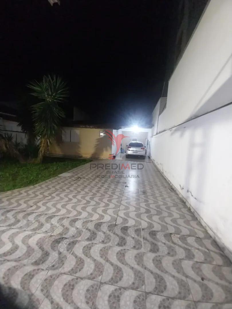 Casa no Beira Rio em Guaratinguet&aacute;/SP  Guaratinguetá - 