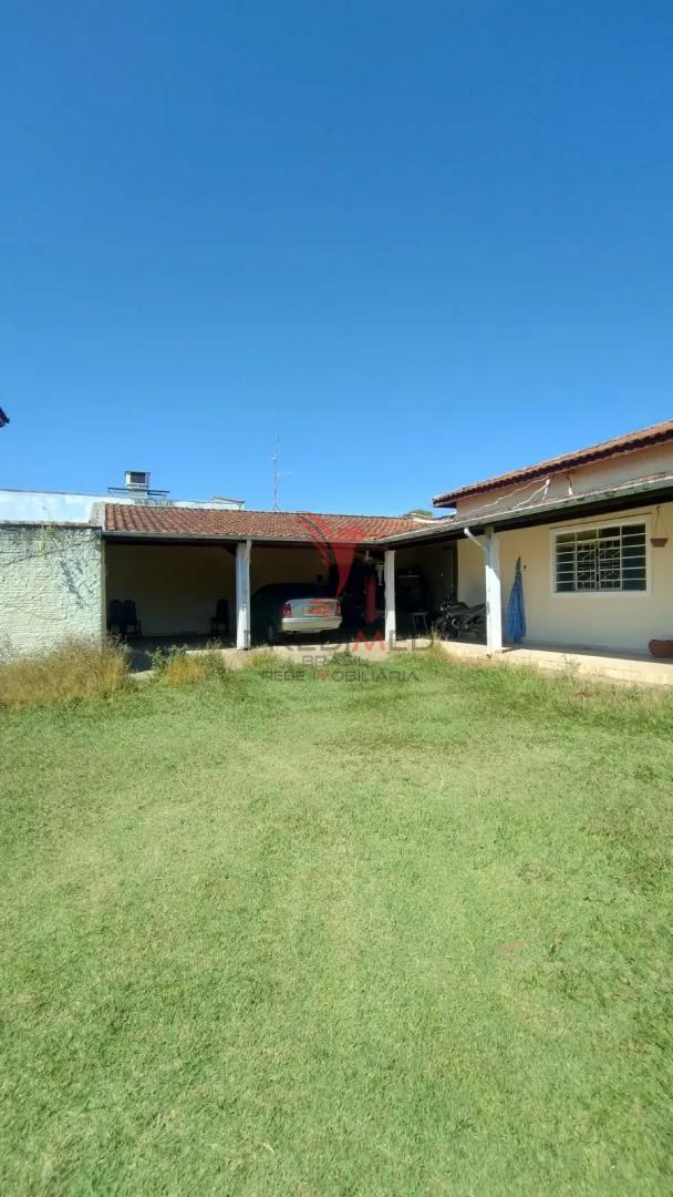 &Oacute;tima casa no Pedregulho em Guaratinguet&aacute;/SP Rua Caramurus Guaratinguetá - 