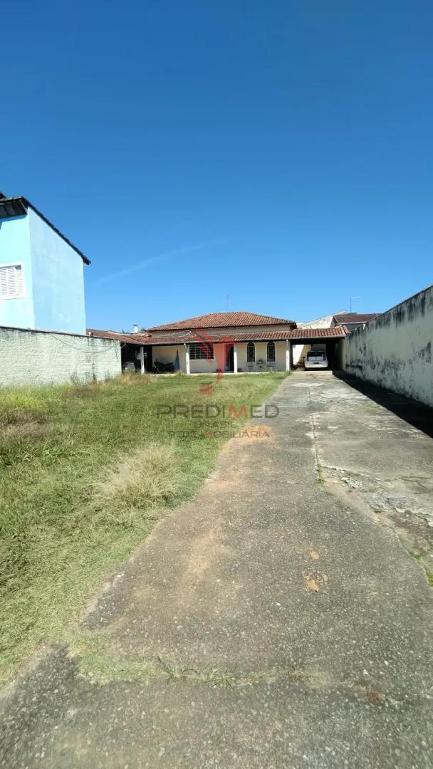 &Oacute;tima casa no Pedregulho em Guaratinguet&aacute;/SP Rua Caramurus Guaratinguetá - 