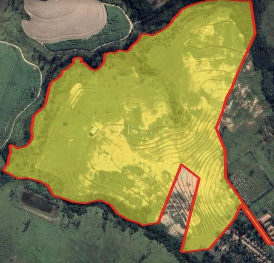 Área à venda, 527.217 m² -  Pirapitingui - Itu - SP Avenida da Saudade Itu - 