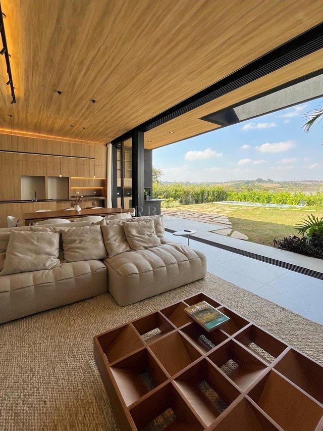 Casa com 3 dormitórios à venda,233 m² - Condomínio Village Ipanema II - Araçoiaba - SP Av: Francisco de Assis Chateaubriand Araçoiaba da Serra - 