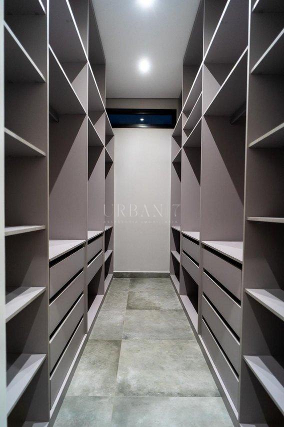 Casa com 3 dormitórios à venda,212 m² - Condomínio  Chácara Ondina - Sorocaba - SP Avenida Maria Hannickel Nascimento Sorocaba - 