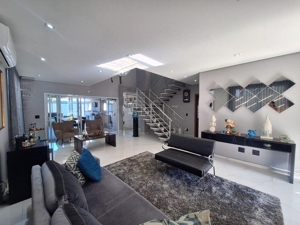 Casa com 3 dormitórios à venda,350m² - Condomínio Chácara Ondina - Sorocaba - SP Avenida Maria Hannickel Nascimento Sorocaba - 