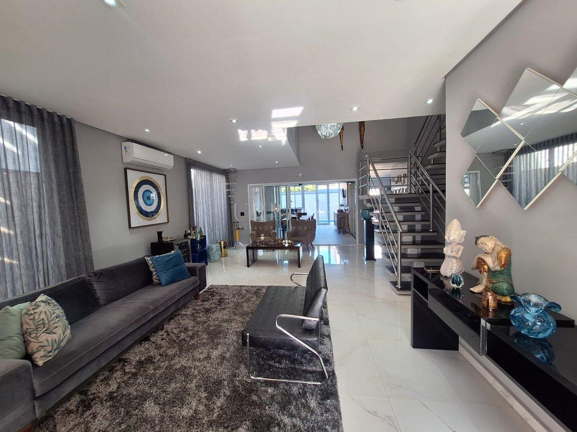 Casa com 3 dormitórios à venda,350m² - Condomínio Chácara Ondina - Sorocaba - SP Avenida Maria Hannickel Nascimento Sorocaba - 