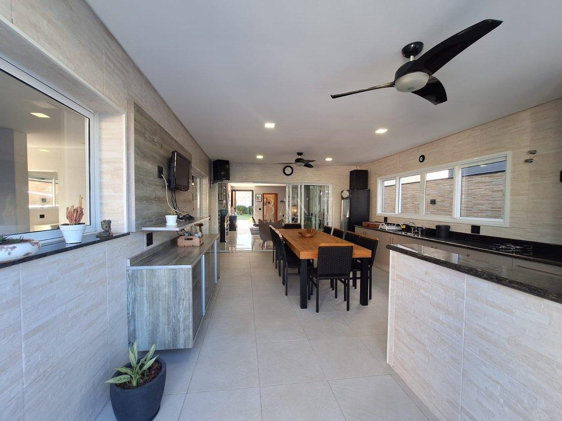 Casa com 3 dormitórios à venda,350m² - Condomínio Chácara Ondina - Sorocaba - SP Avenida Maria Hannickel Nascimento Sorocaba - 