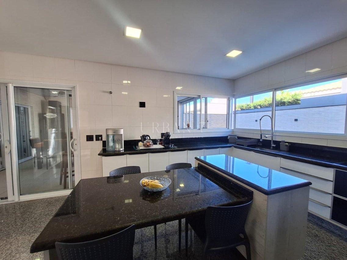 Casa com 3 dormitórios à venda,350m² - Condomínio Chácara Ondina - Sorocaba - SP Avenida Maria Hannickel Nascimento Sorocaba - 
