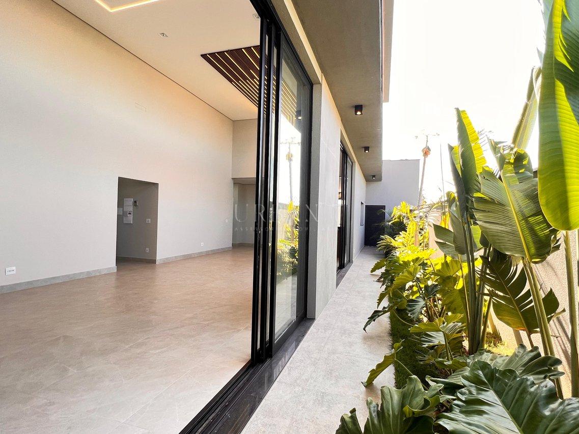 Casa com 3 dormitórios à venda, 283m² - Condomínio Mont Blanc - Sorocaba - SP Rua Antônio Annunciato Sorocaba - 