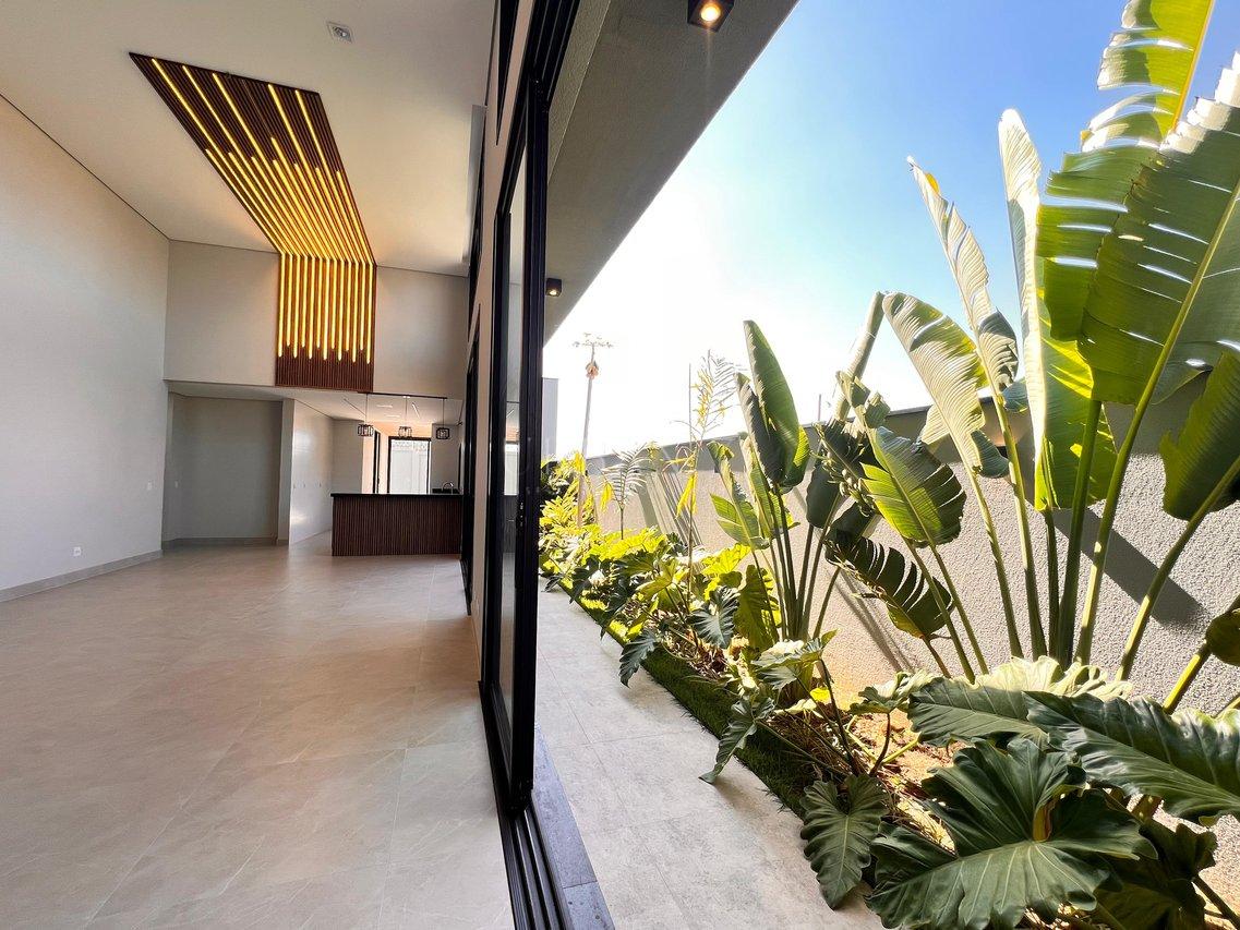 Casa com 3 dormitórios à venda, 283m² - Condomínio Mont Blanc - Sorocaba - SP Rua Antônio Annunciato Sorocaba - 