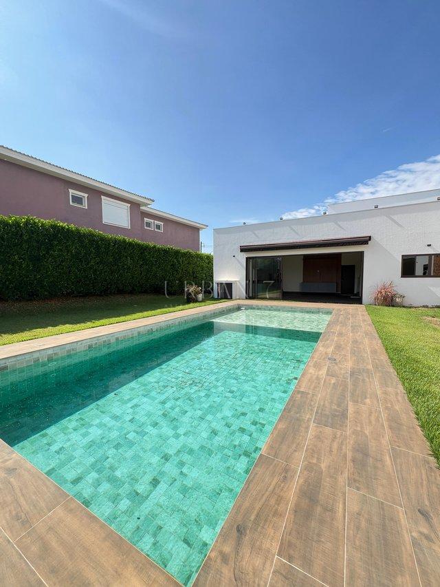 Casa com 4 dormitórios,350 m² -Condomínio Lago Azul Golfe Clube - Araçoiaba da Serra -SP Rodovia Raposo Tavares Araçoiaba da Serra - 