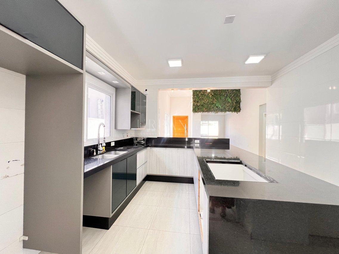 Casa com 3 dormitórios à venda,215 m² - Condomínio Mont Blanc - Sorocaba - SP Rua Antônio Annunciato Sorocaba - 