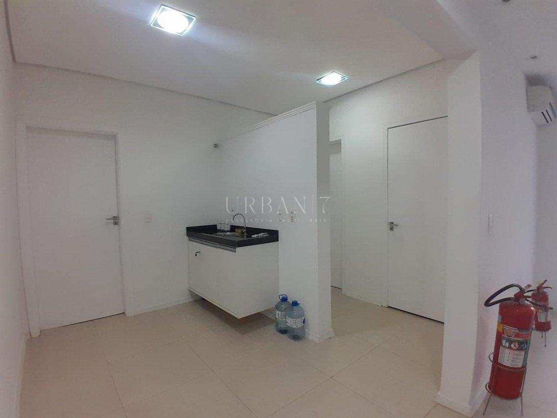 Sala comercial,140m&sup2; - Parque Campolim - Sorocaba - SP Avenida Mário Campolim Sorocaba - 