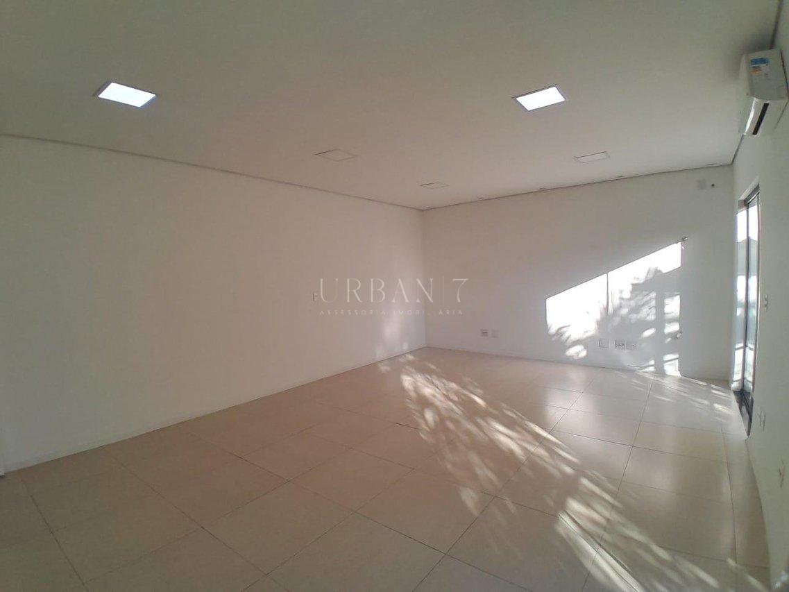 Sala comercial,140m&sup2; - Parque Campolim - Sorocaba - SP Avenida Mário Campolim Sorocaba - 