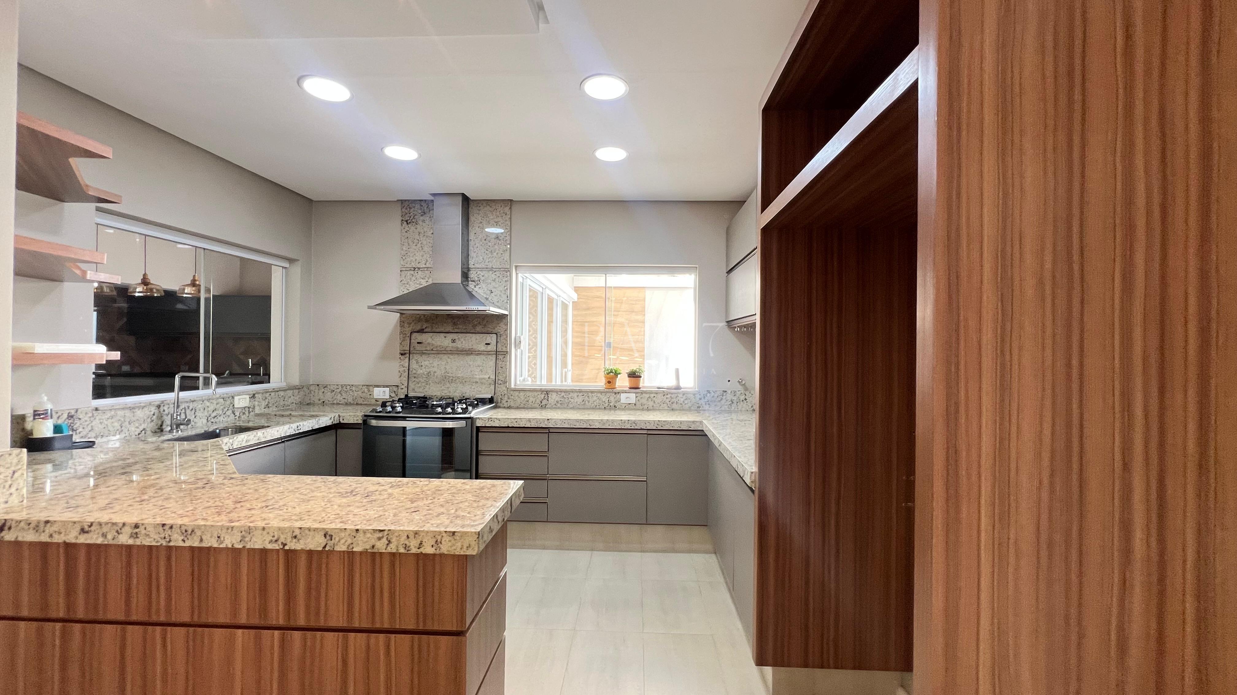 Casa com 3 dormit&oacute;rios &agrave; venda,300m&sup2; - Condom&iacute;nio Sunset - Sorocaba - SP Avenida Professora Izoraida Marques Peres Sorocaba - 