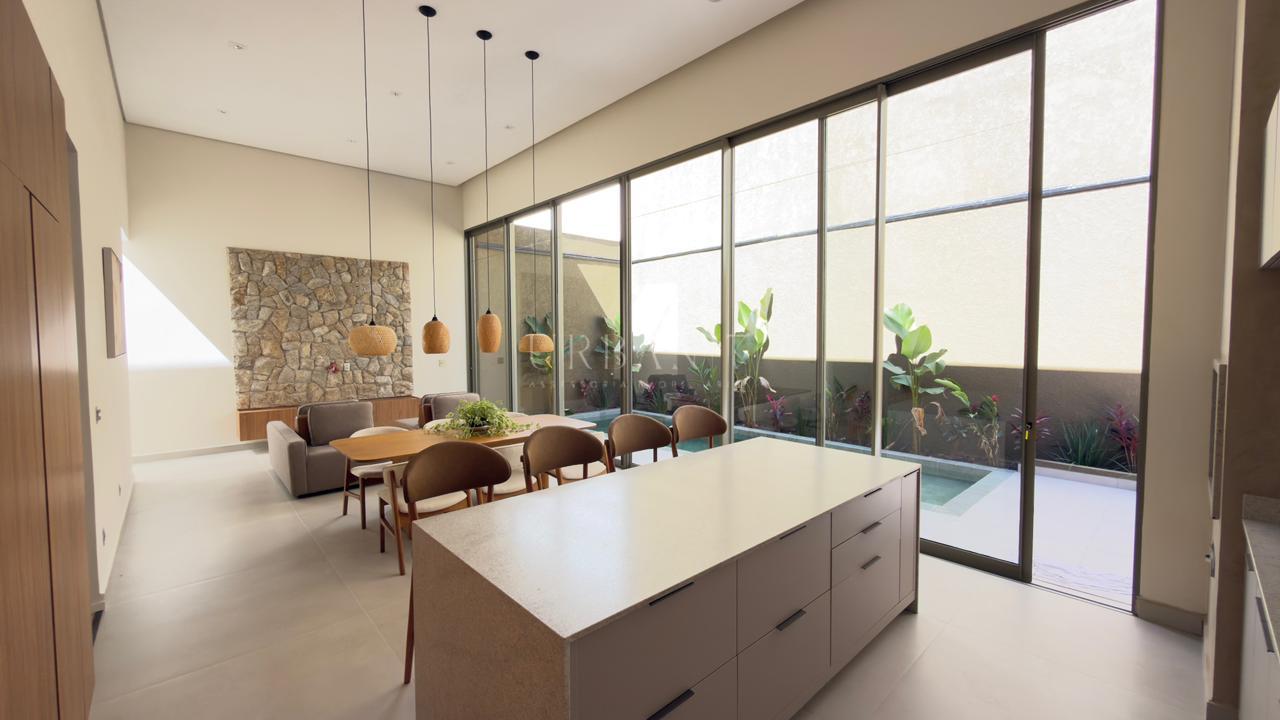 Casa com 3 dormit&oacute;rios &agrave; venda,205 m&sup2; - Condom&iacute;nio Belvedere I - Votorantim - SP Av:  Rogerio Cassola Votorantim - 