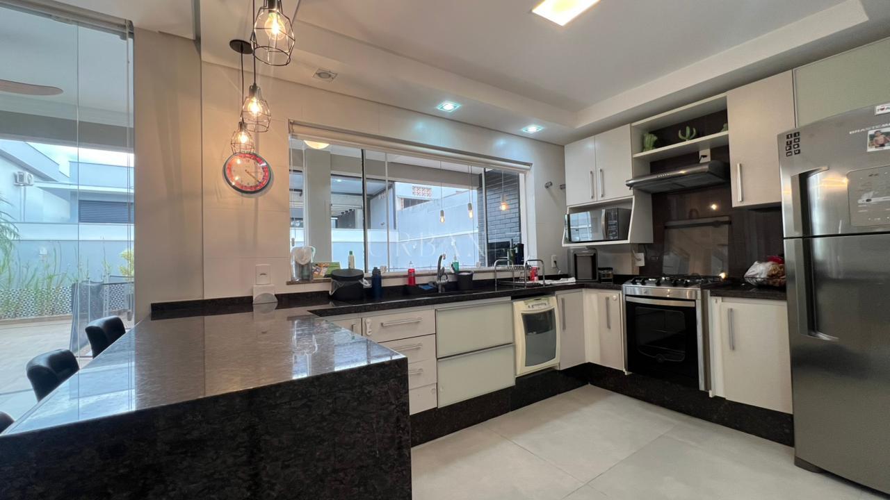 Casa com 3 dormit&oacute;rios &agrave; venda,246m&sup2; - Condom&iacute;nio Belvedere II - Votorantim - SP Avenida Rogério Cassola Votorantim - 