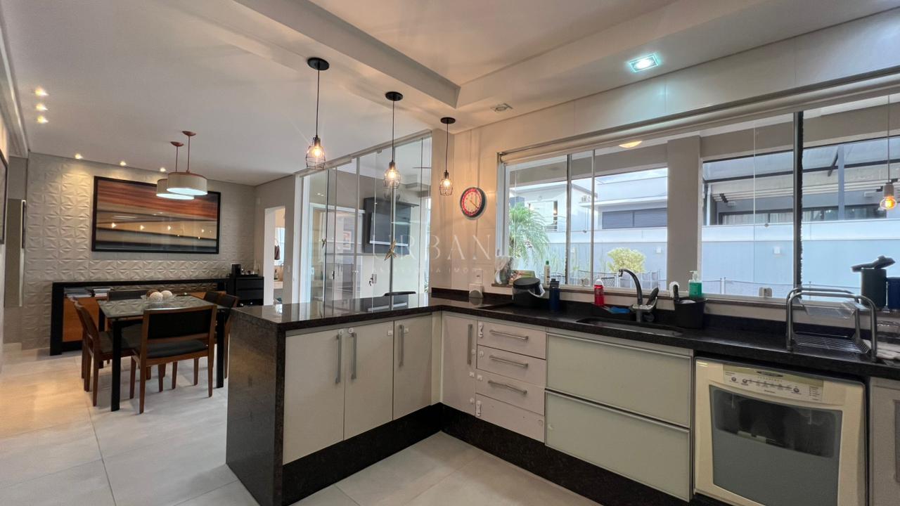 Casa com 3 dormit&oacute;rios &agrave; venda,246m&sup2; - Condom&iacute;nio Belvedere II - Votorantim - SP Avenida Rogério Cassola Votorantim - 