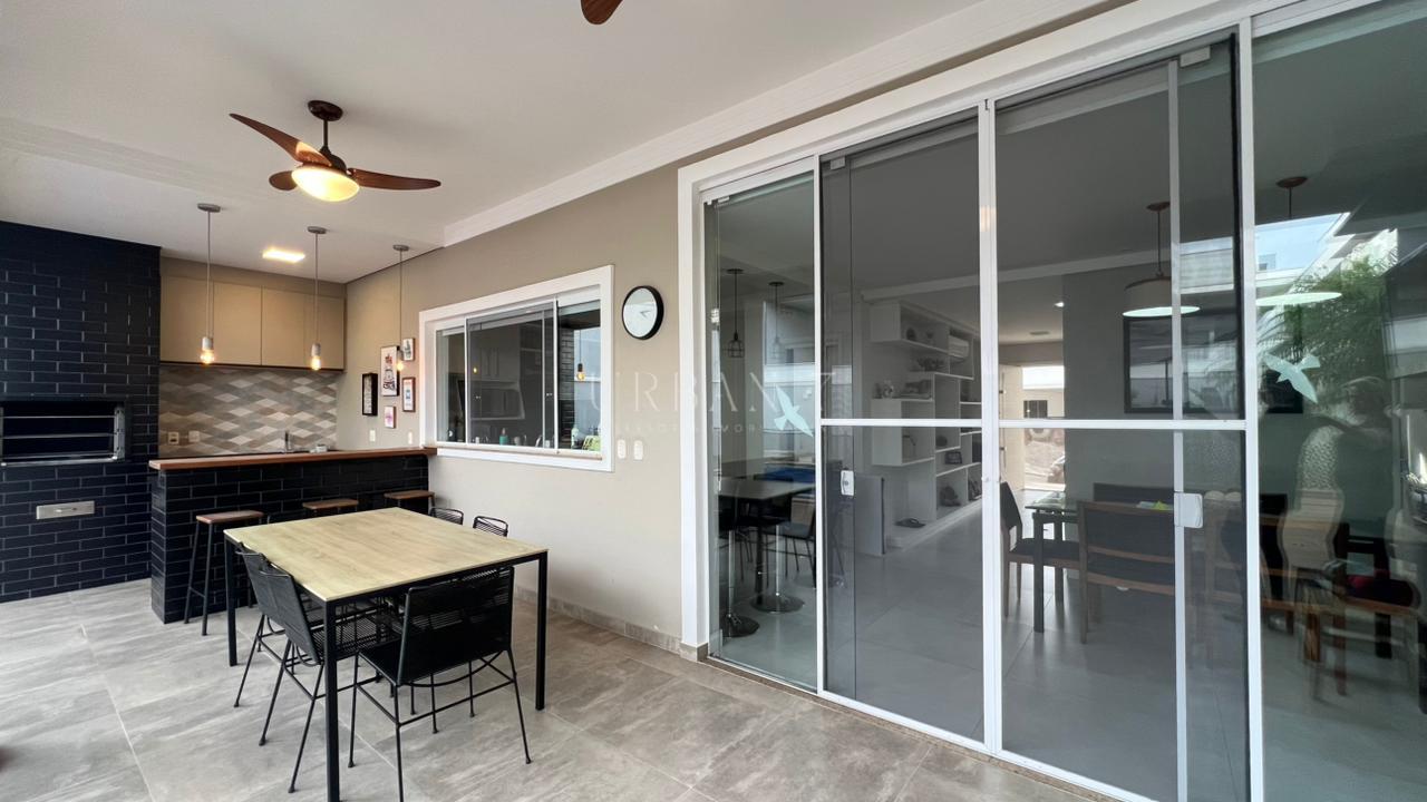 Casa com 3 dormit&oacute;rios &agrave; venda,246m&sup2; - Condom&iacute;nio Belvedere II - Votorantim - SP Avenida Rogério Cassola Votorantim - 