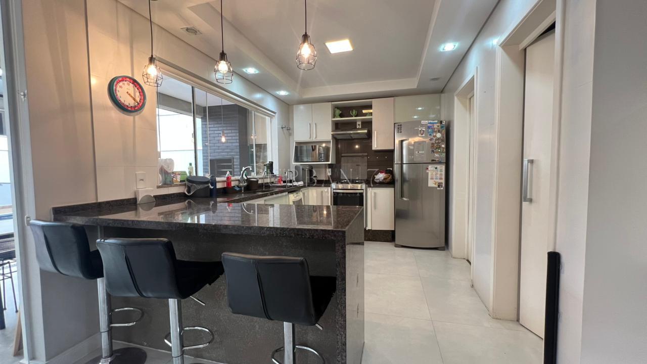 Casa com 3 dormit&oacute;rios &agrave; venda,246m&sup2; - Condom&iacute;nio Belvedere II - Votorantim - SP Avenida Rogério Cassola Votorantim - 