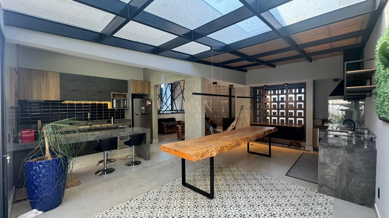 Casa com 3 dormit&oacute;rios &agrave; venda,250 m&sup2; - Condom&iacute;nio Mont Blanc - Sorocaba - SP Rua Antônio Annunciato Sorocaba - 
