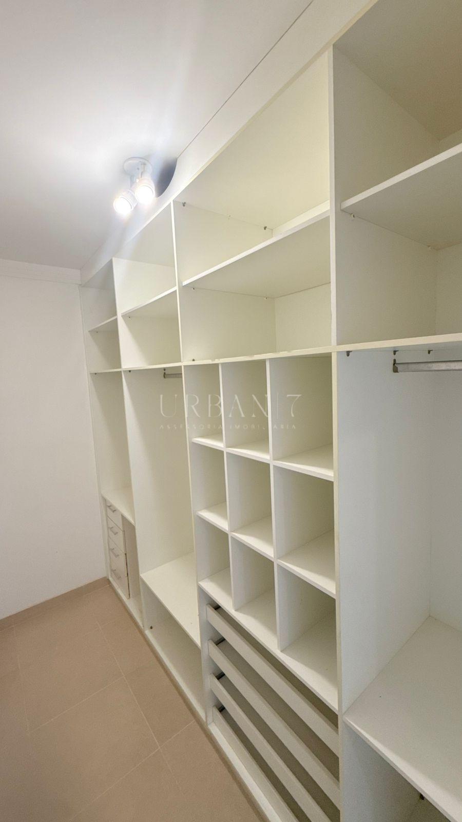 Casa com 3 dormit&oacute;rios &agrave; venda,245 m&sup2; - Condom&iacute;nio Mont Blanc - Sorocaba - SP Rua Antônio Annunciato Sorocaba - 
