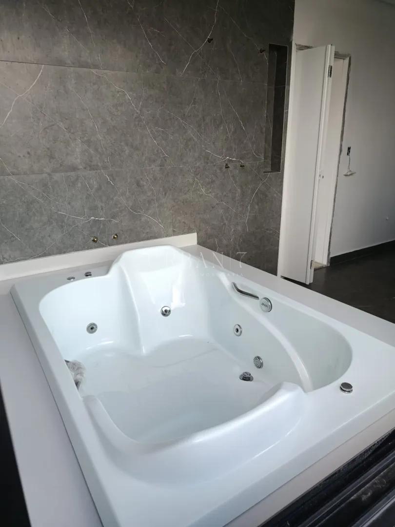 Casa com 3 dormit&oacute;rios &agrave; venda,680 m&sup2; - Condom&iacute;nio Saint Charbel - Ara&ccedil;oiaba - SP  Araçoiaba da Serra - 