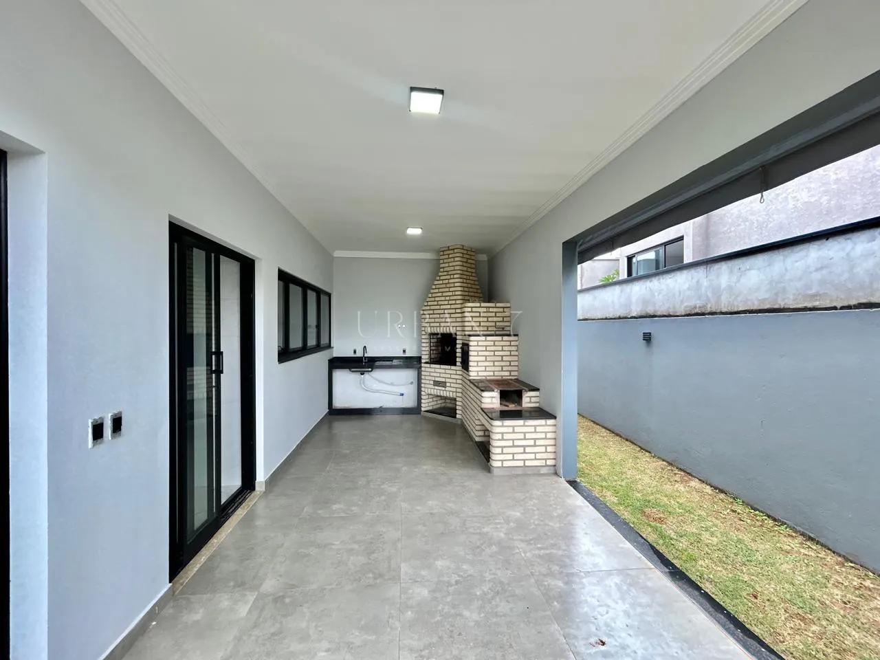 Casa com 4 dormit&oacute;rios,225 m&sup2; -  Alphaville Nova Esplanada III - Votorantim - SP  Votorantim - 