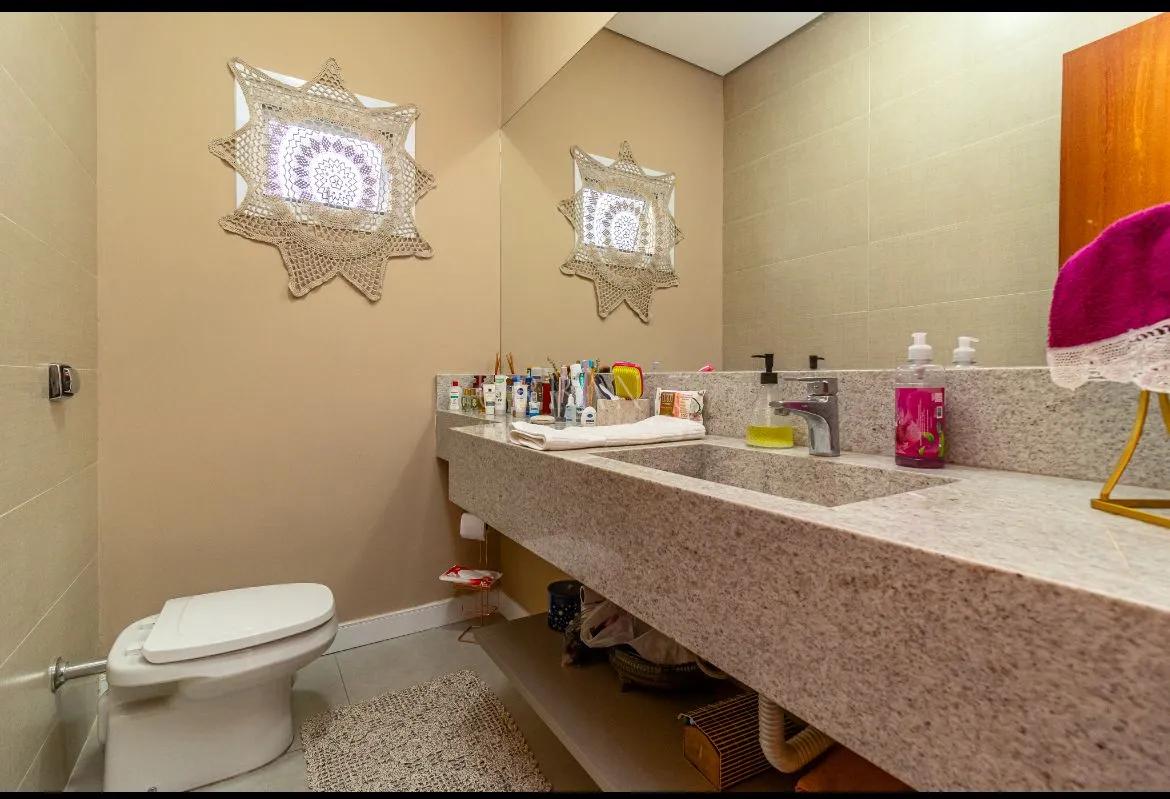 Casa com 3 dormit&oacute;rios,285 m&sup2; - Condom&iacute;nio Vale do Lago - Sorocaba - SP Rodovia Emerenciano Prestes de Barros Sorocaba - 
