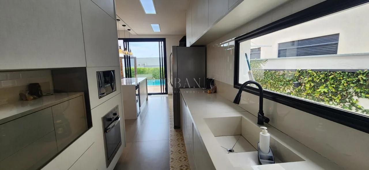 Casa com 3 dormit&oacute;rios,246 m&sup2; - Alphaville Nova Esplanada III - Votorantim - SP Alameda Nova Zelandia Votorantim - 