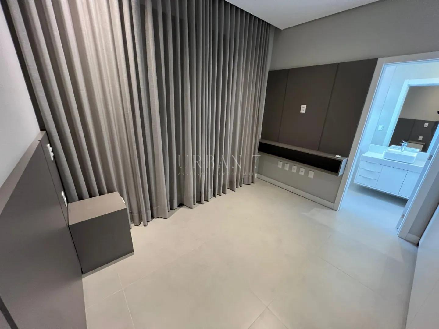 Casa com 3 dormit&oacute;rios,250 m&sup2; - Alphaville Nova Esplanada IV - Votorantim - SP Alameda Nova Zelandia Votorantim - 