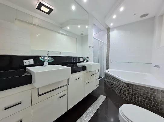 Casa com 4 dormit&oacute;rios,380 m&sup2; - Jardim Em&iacute;lia - Sorocaba - SP  Sorocaba - 