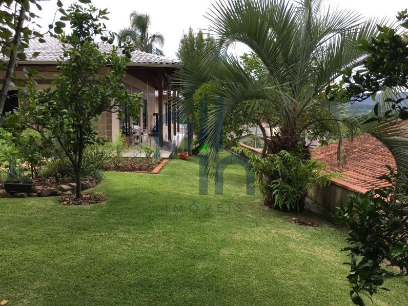 LINDA CASA COM AMPLO ESPACO INTERNO E MEGA AREA GOURMET RUA GABRIEL BIANCHETTE  Rio do Sul - 