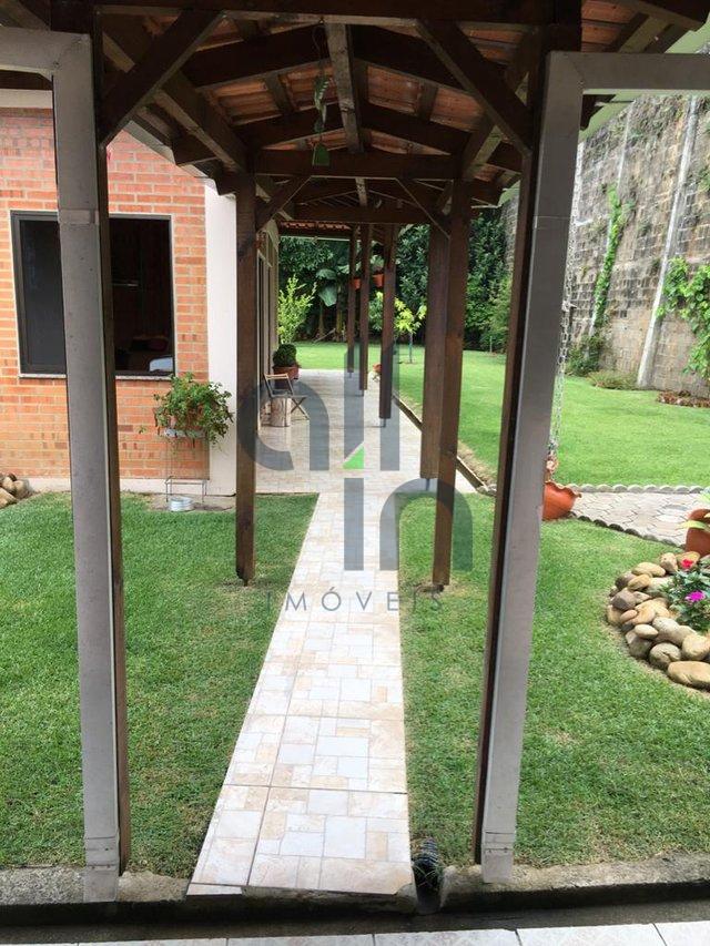 LINDA CASA COM AMPLO ESPACO INTERNO E MEGA AREA GOURMET RUA GABRIEL BIANCHETTE  Rio do Sul - 
