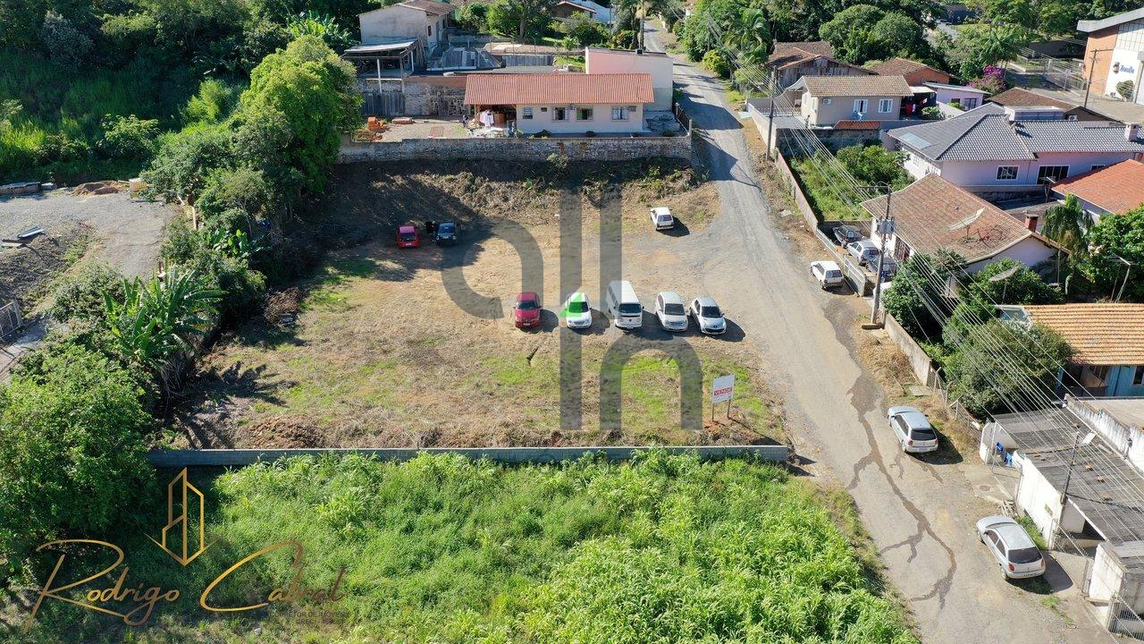 TERRENO AMPLO, PRONTO PARA CONSTRUIR EM RIO DO SUL/SC Rua Pomerode Rio do Sul - 