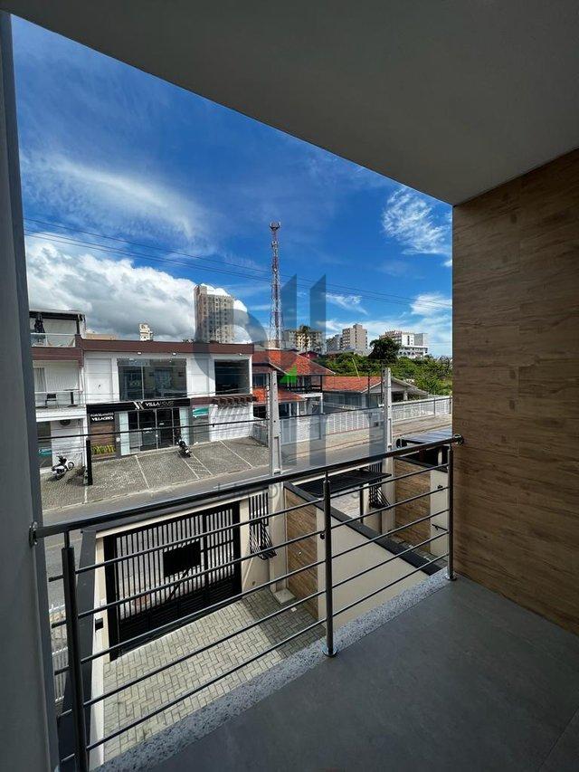 Sobrado no centro de Piçarras Rua Marcílio Dias Balneário Piçarras - 