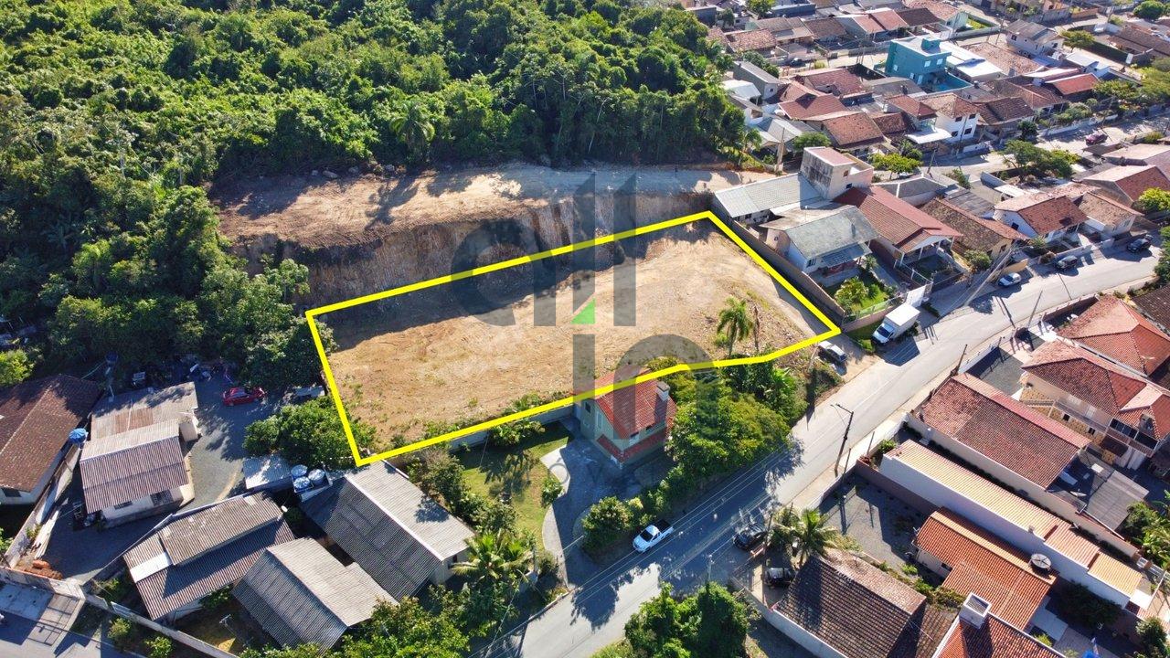 Terreno em Penha, 700 metros do mar Rua Porto Alegre Penha - 