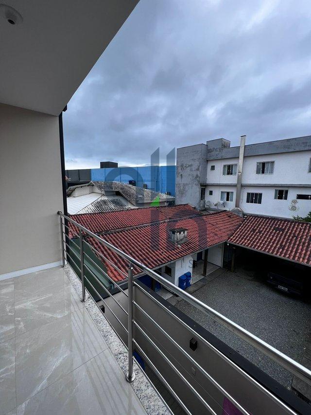 Sobrado a 200 metros da praia em Piçarras Rua Marcílio Dias Balneário Piçarras - 