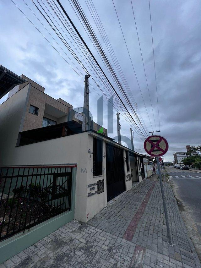 Sobrado a 200 metros da praia em Piçarras Rua Marcílio Dias Balneário Piçarras - 