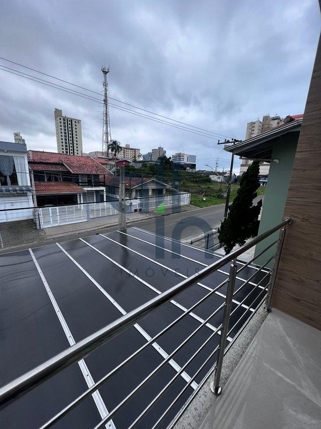 Sobrado a 200 metros da praia em Piçarras Rua Marcílio Dias Balneário Piçarras - 