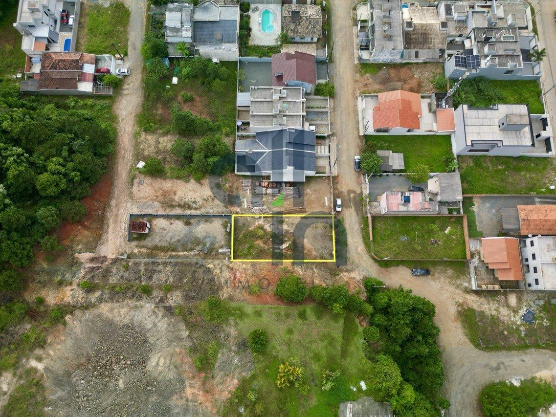 Lote à 640 metros do mar - Piçarras Rua Nonato Costa Balneário Piçarras - 