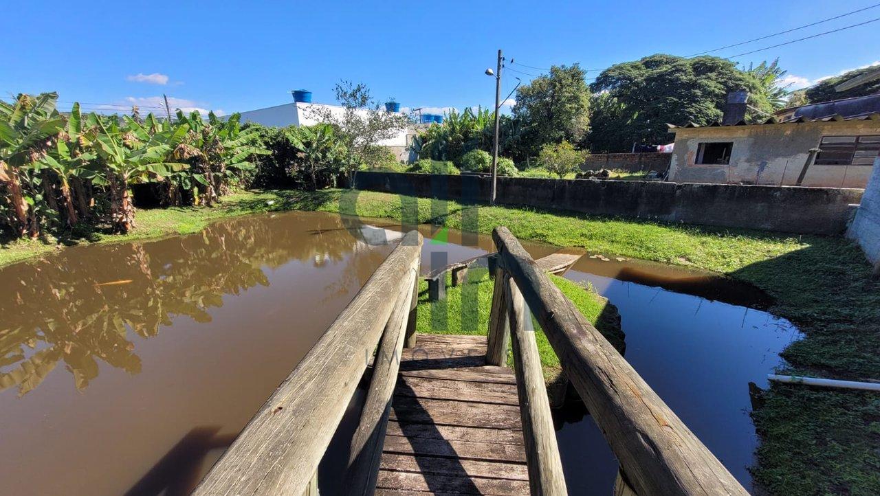 Chácara com sala comercial no Centro de Penha - Penha - 