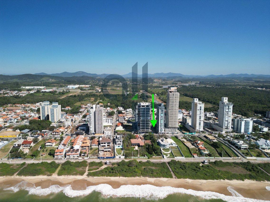 Apartamento mobiliado à 130 metros do mar em Piçarras 2300 Balneário Piçarras - 