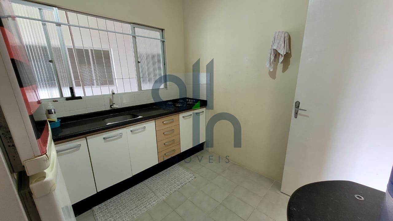 Apartamento mobiliado à 130 metros do mar em Piçarras 2300 Balneário Piçarras - 